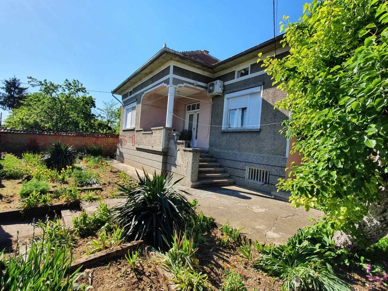 Продава КЪЩА, гр. Долна Оряховица, област Велико Търново