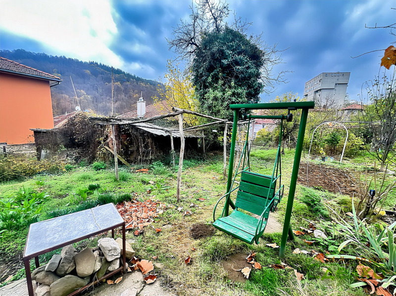 Продава ЕТАЖ ОТ КЪЩА, гр. Габрово, Борово, снимка 2 - Етаж от къща - 53281963