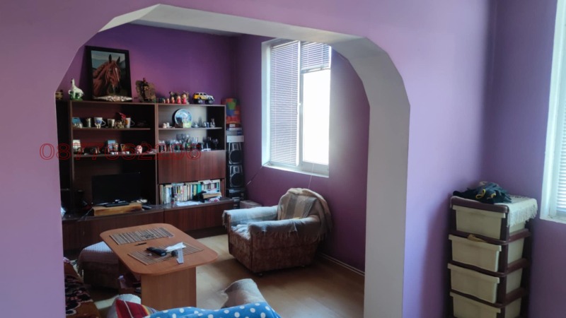 Продава КЪЩА, гр. Ябланица, област Ловеч, снимка 2 - Къщи - 52779793