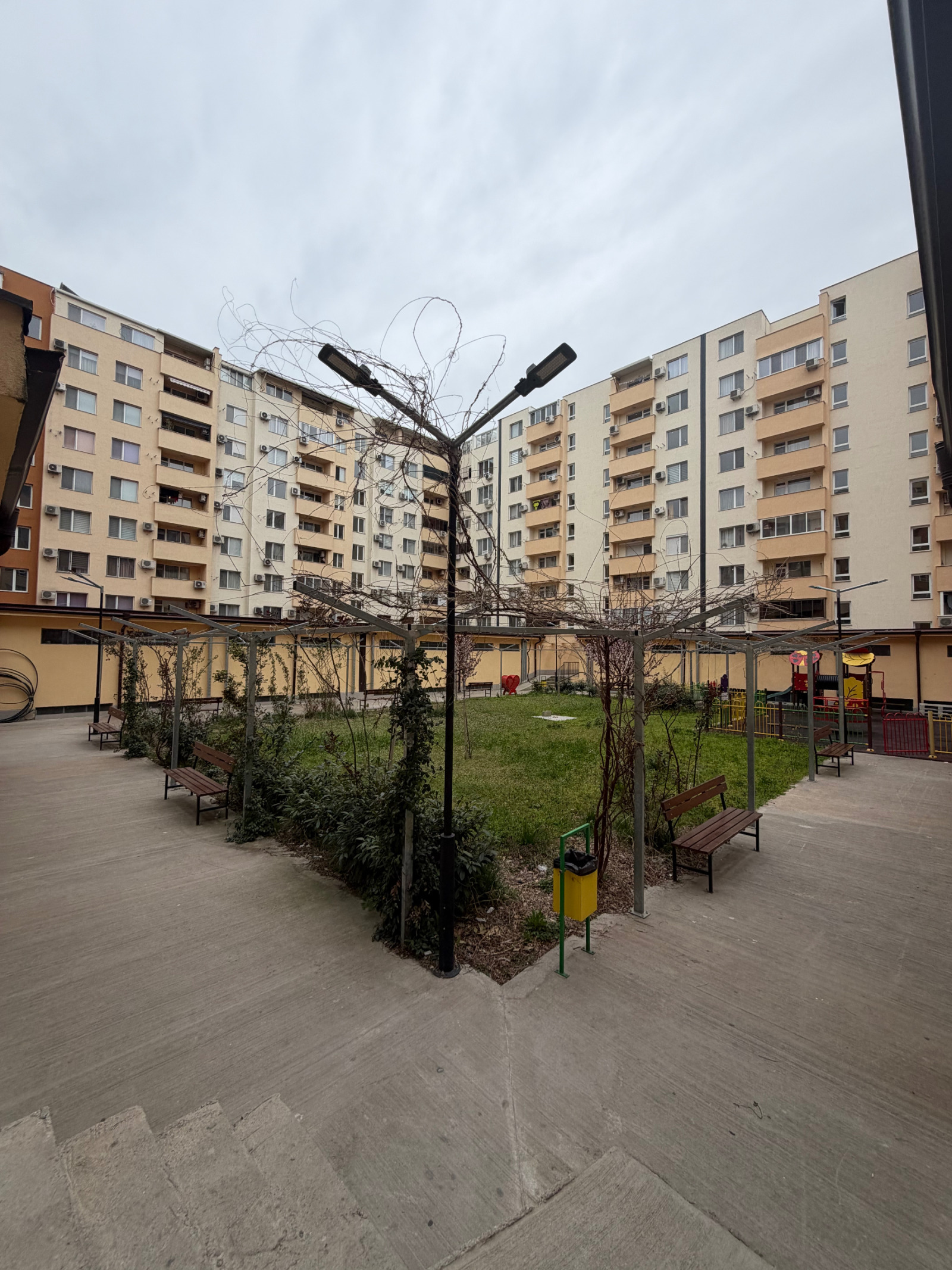 Продава ГАРАЖ, ПАРКОМЯСТО, гр. Пловдив, Тракия, снимка 3 - Гаражи и паркоместа - 53948045