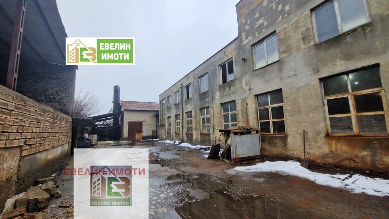 Продава ПРОМ. ПОМЕЩЕНИЕ в област Русе, с. Просена - 1632 кв.м / 230 000 € » 449 840.90 лв., ЕВЕЛИН ИМОТИ