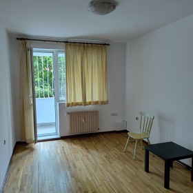 3-стаен град София, Белите брези 9