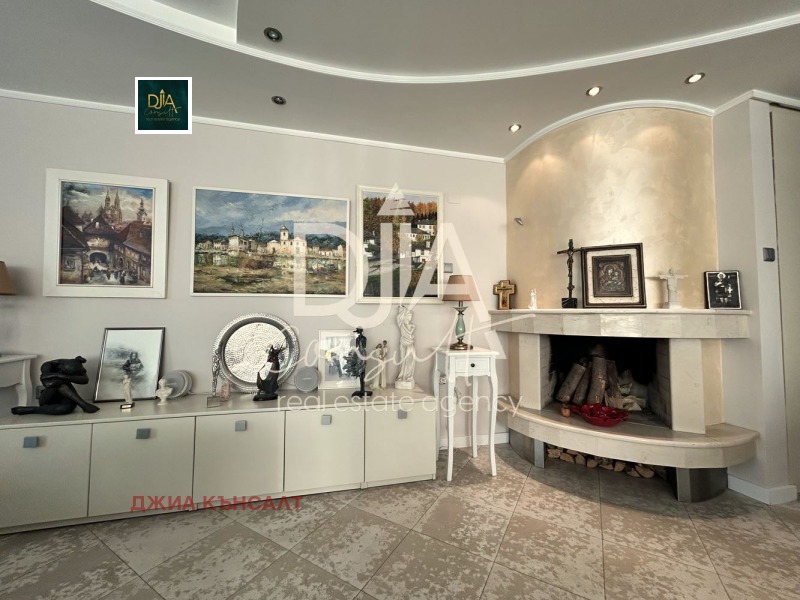 Na sprzedaż  3+ sypialni Sofia , Lozenec , 160 mkw | 71152582 - obraz [2]