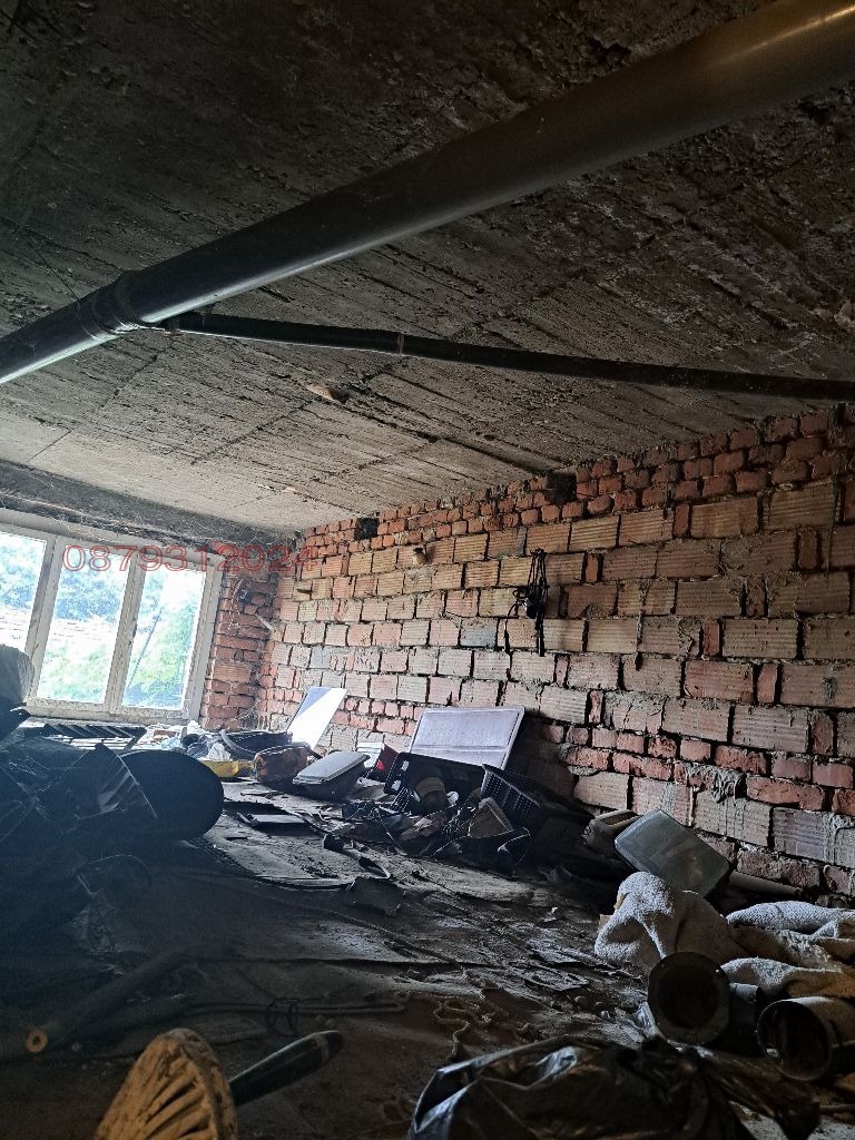 Продава ЕТАЖ ОТ КЪЩА, гр. Ловеч, Гозница, снимка 3 - Етаж от къща - 53026742