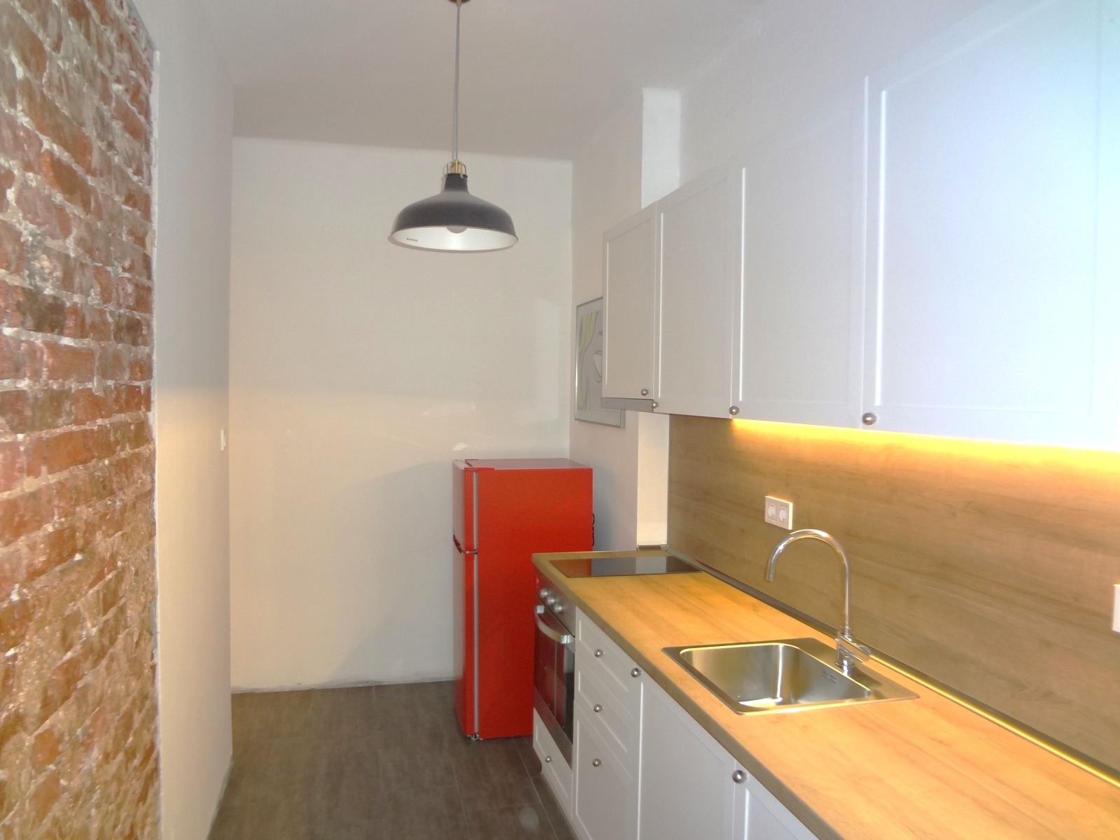 Продава 2-СТАЕН, гр. София, Център, снимка 2 - Апартаменти - 55624249