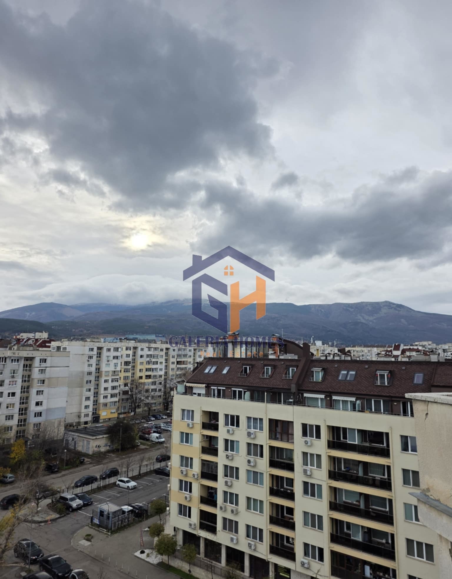 Продава 4-СТАЕН, гр. София, Младост 4