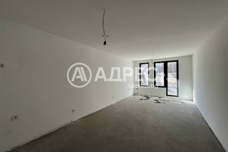 Προς πώληση  1 υπνοδωμάτιο Σοφηια , Δραγαλεβτση , 76 τ.μ | 53633306