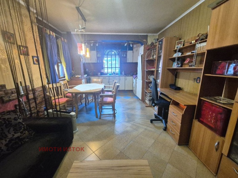 Продава 2-СТАЕН, гр. Перник, Изток, снимка 7 - Апартаменти - 52905593