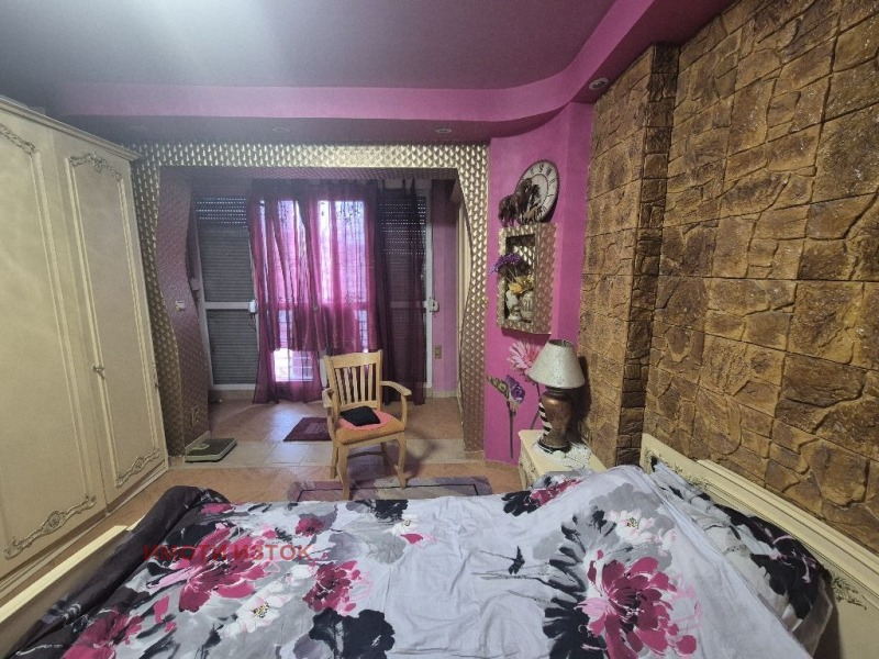 Продава 2-СТАЕН, гр. Перник, Изток, снимка 16 - Апартаменти - 52905593