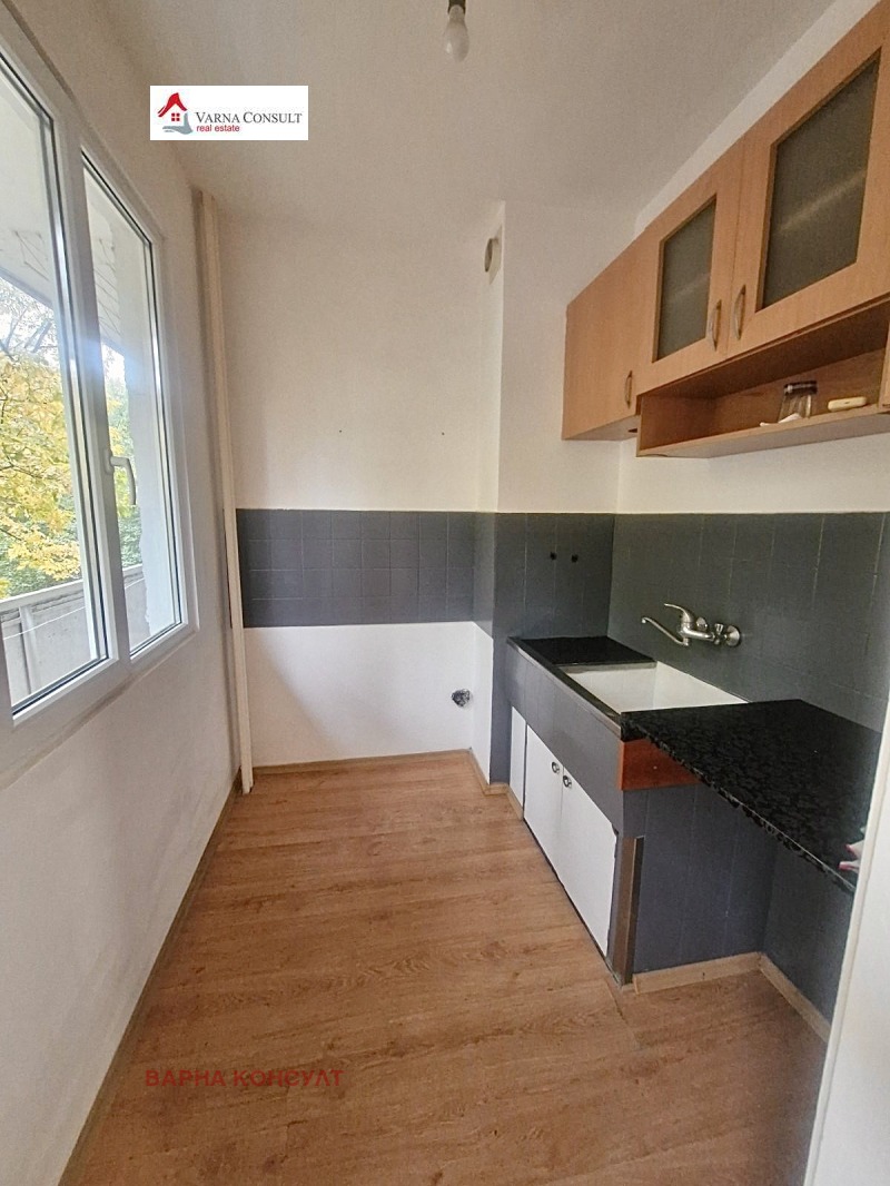 Продава 3-СТАЕН, гр. Варна, Базар Левски, снимка 3 - Апартаменти - 52319256