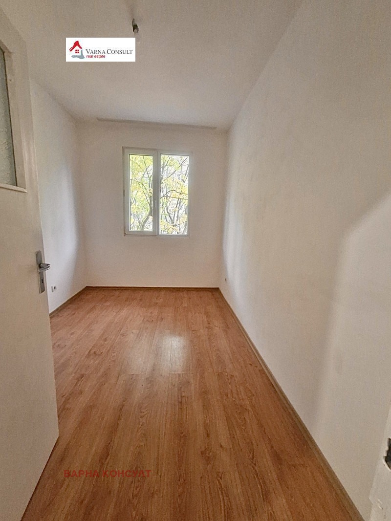 Продава 3-СТАЕН, гр. Варна, Базар Левски, снимка 2 - Апартаменти - 52319256