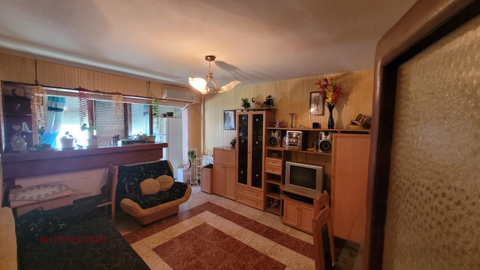 Продава 1-СТАЕН, гр. Бургас, Изгрев, снимка 2 - Апартаменти - 54360321