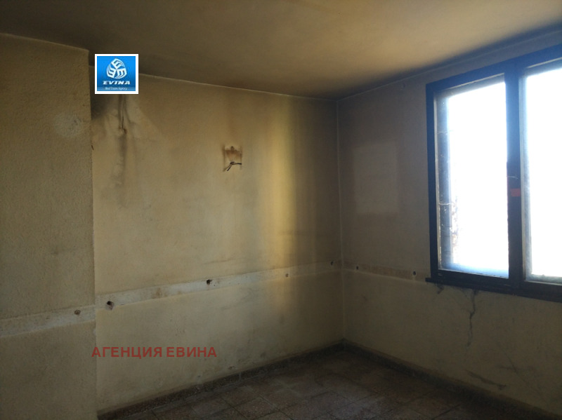 Till salu  2 sovrum Pernik , Ralica , 88 kvm | 45355223 - bild [2]