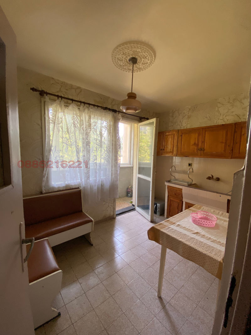 Продава 3-СТАЕН, гр. Ямбол, Георги Бенковски, снимка 5 - Апартаменти - 52785657