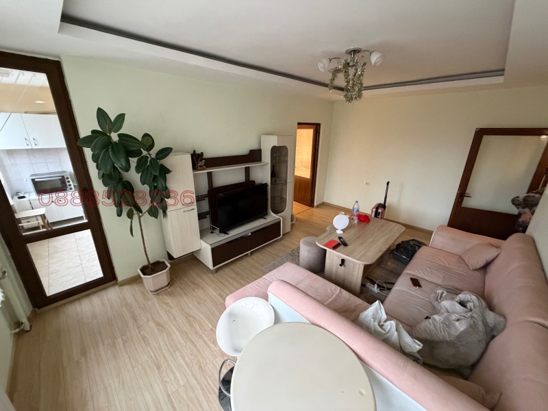 Продава 2-СТАЕН, гр. Разград, Бели Лом, снимка 4 - Апартаменти - 52946197