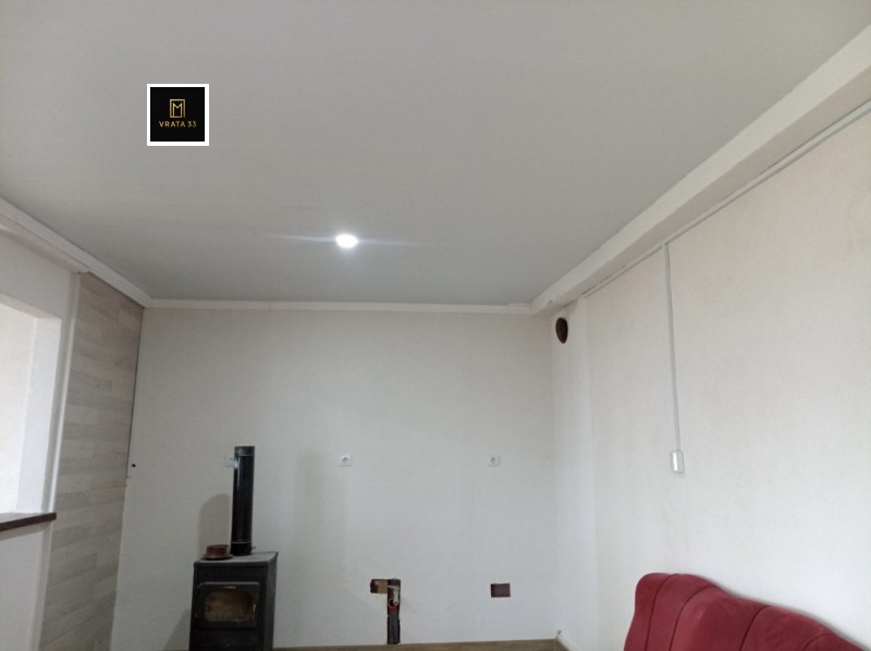 Продава КЪЩА, гр. Карлово, област Пловдив, снимка 3 - Къщи - 53146790