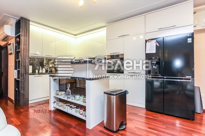 Продава 4-СТАЕН, гр. София, Изток, снимка 2 - Апартаменти - 55905527