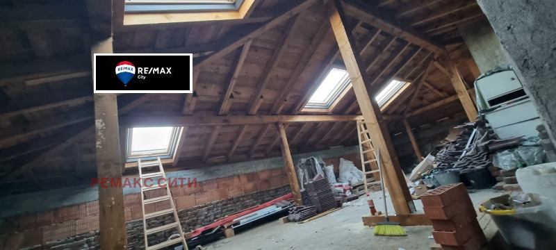 Продава ЕТАЖ ОТ КЪЩА, гр. София, област София-град, снимка 10 - Етаж от къща - 52733855