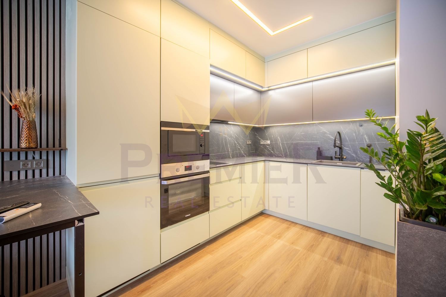 Продава 2-СТАЕН, гр. Варна, Бриз, снимка 6 - Апартаменти - 55899357