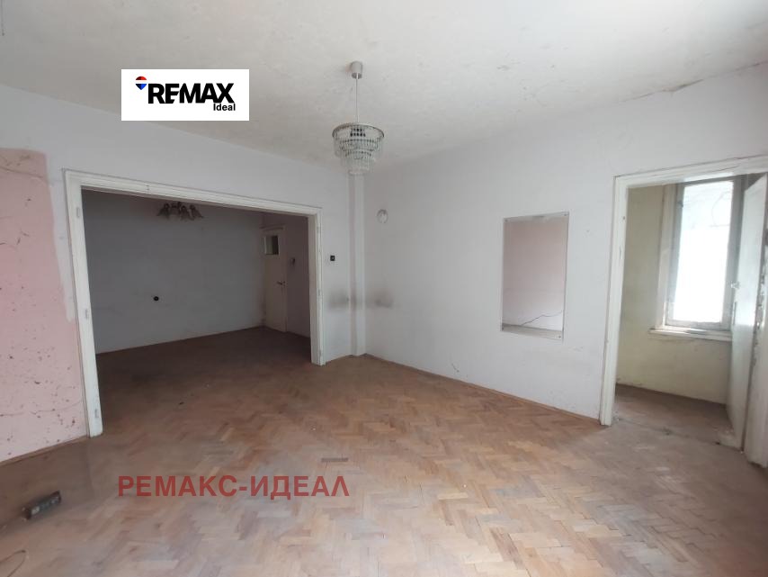 Продава 3-СТАЕН, гр. Варна, Център, снимка 3 - Апартаменти - 55950144