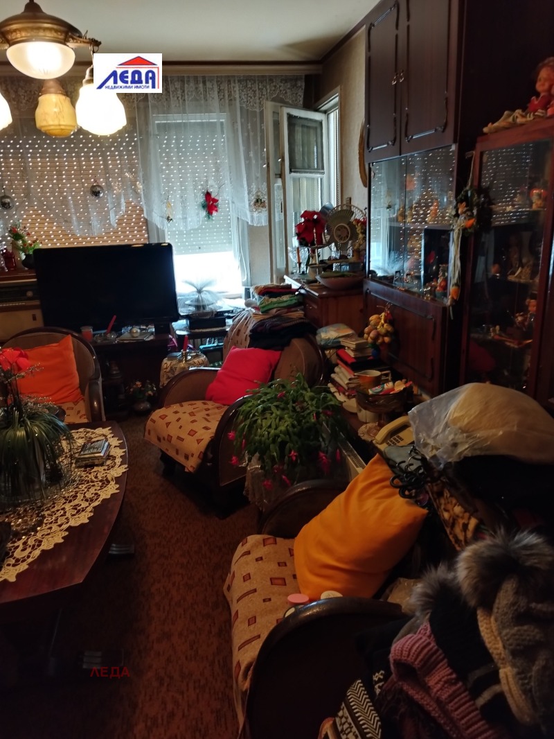 Продава  3-стаен град Плевен , Широк център , 90 кв.м | 85952608 - изображение [8]