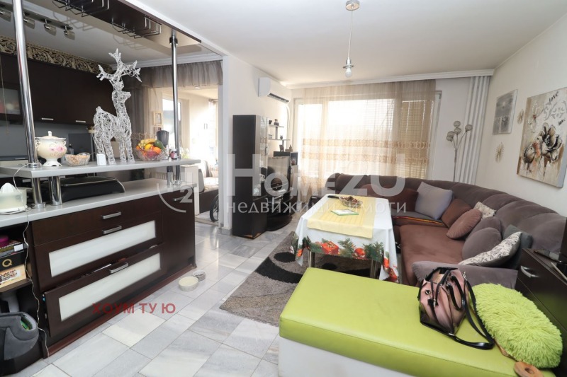 Продава 4-СТАЕН, гр. София, Белите брези