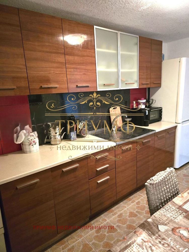 Продава КЪЩА, гр. Провадия, област Варна, снимка 5 - Къщи - 53504954