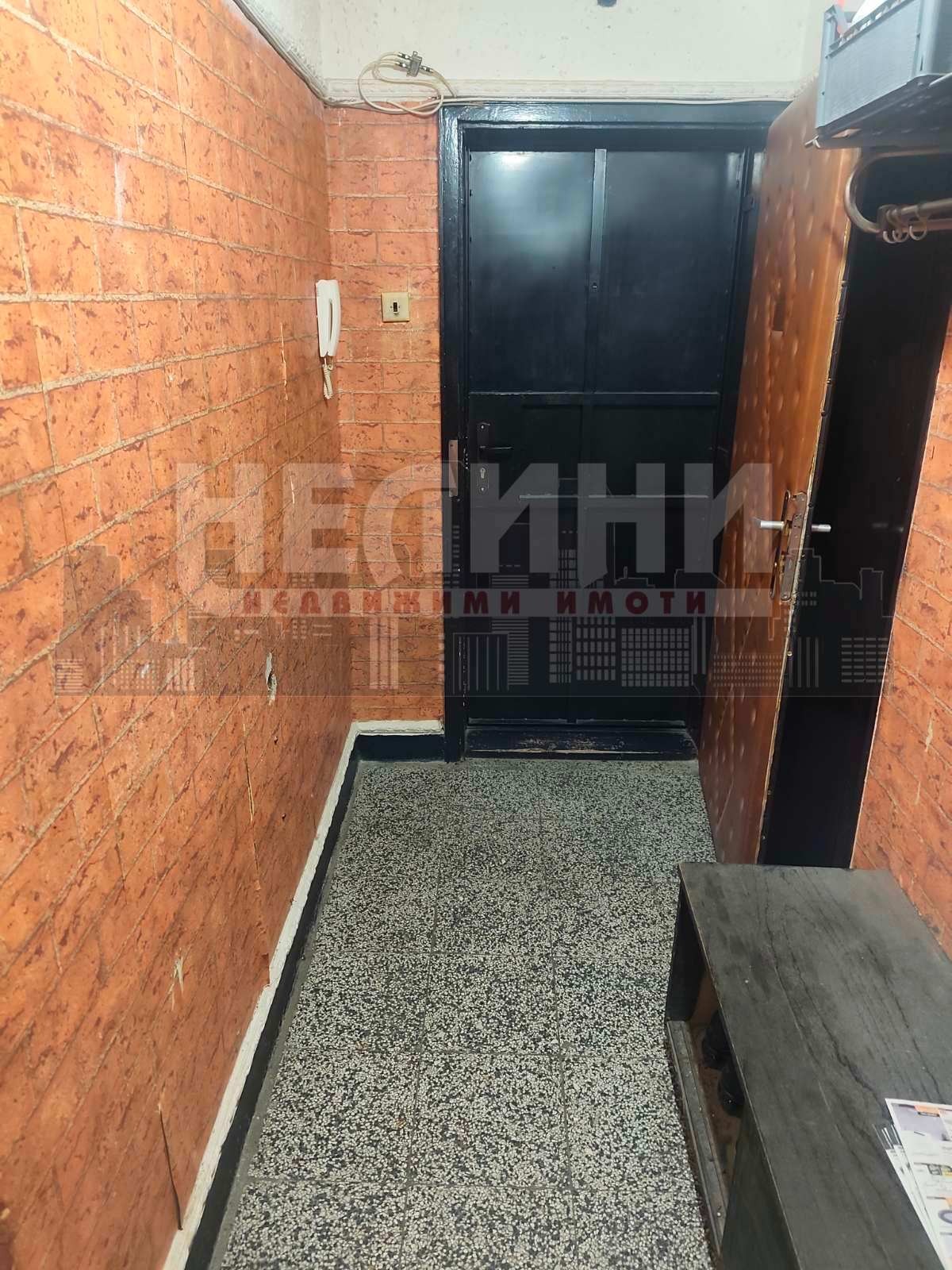 Продава 3-СТАЕН, гр. Русе, Възраждане, снимка 7 - Апартаменти - 54351744