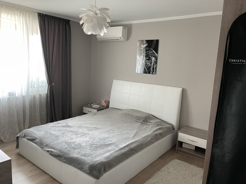 Продава  4-стаен град Бургас , Възраждане , 165 кв.м | 80147299 - изображение [4]