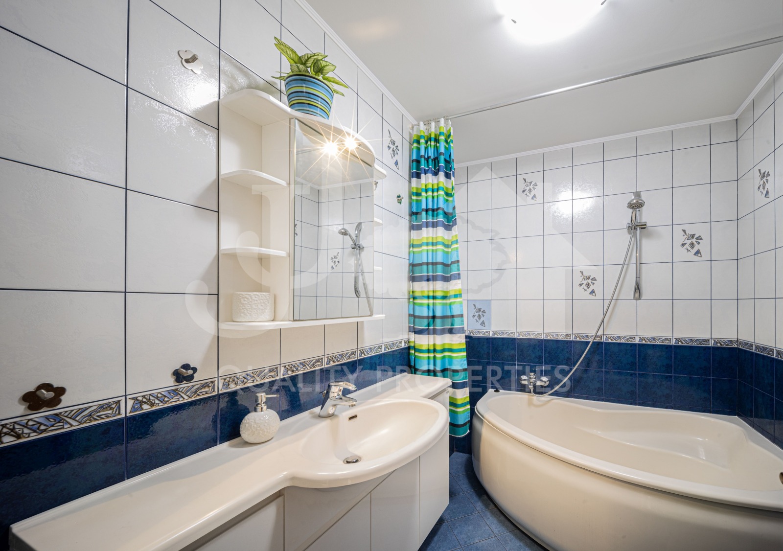 Продава 4-СТАЕН, гр. София, Лозенец, снимка 13 - Апартаменти - 55031526