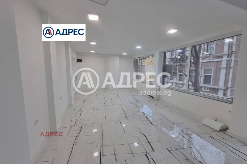 Продава МАГАЗИН в град Варна, Операта - 50 кв.м / 169 000 € » 330 535.27 лв., АДРЕС