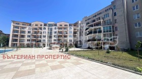 1 quarto k.k. Slantchev briag, região Burgas