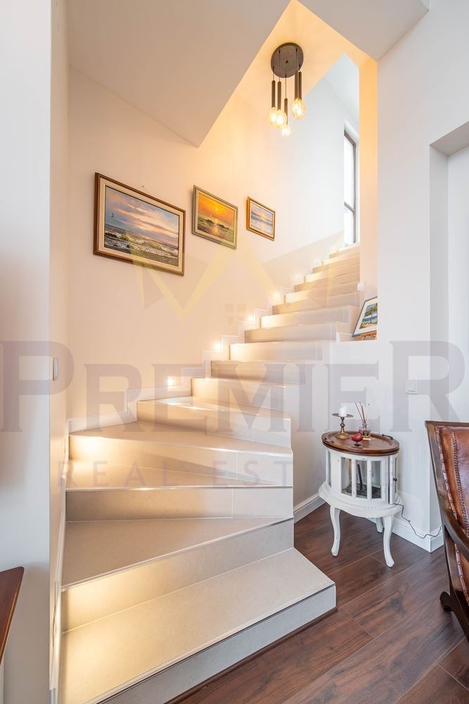 Продава  4-стаен град Варна , Бриз , 350 кв.м | 91067448 - изображение [4]
