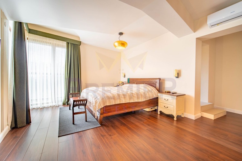Продава  4-стаен град Варна , Бриз , 350 кв.м | 91067448 - изображение [9]