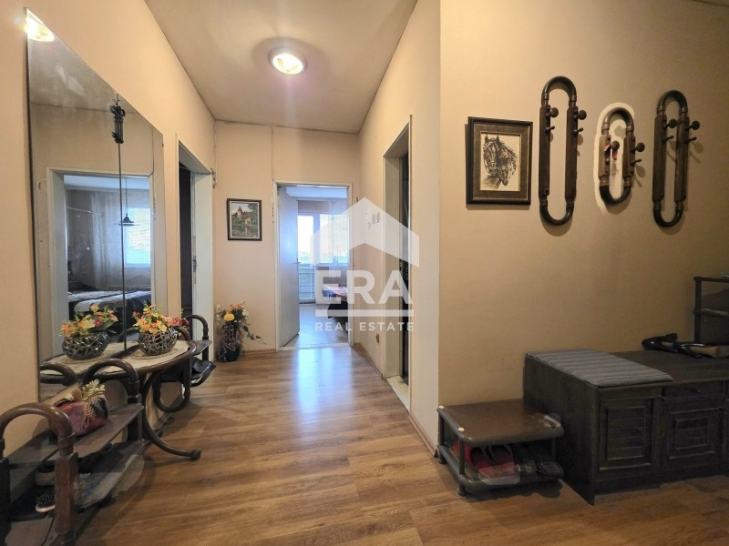 Продава  4-стаен град Русе , Хъшове , 98 кв.м | 24158508