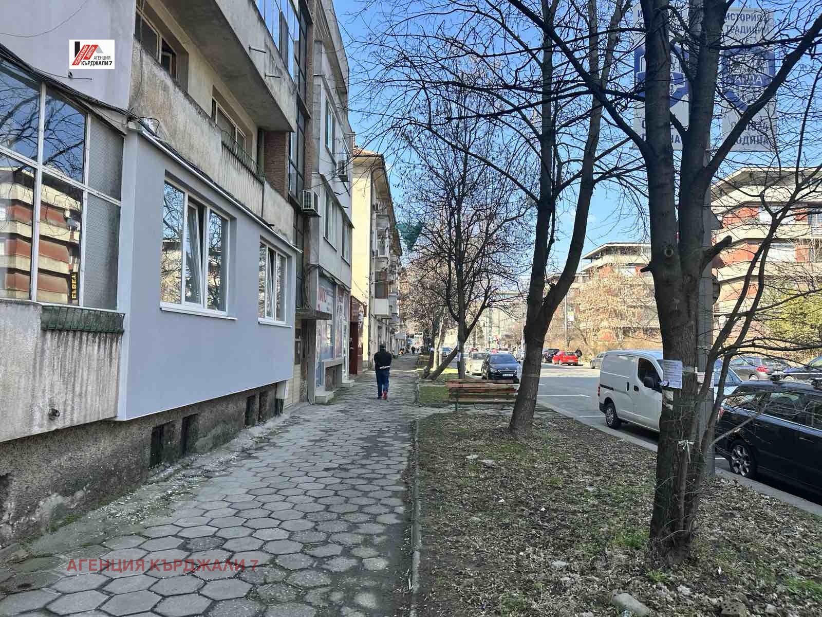 Продава 3-СТАЕН, гр. Кърджали, Център, снимка 6 - Апартаменти - 53882429