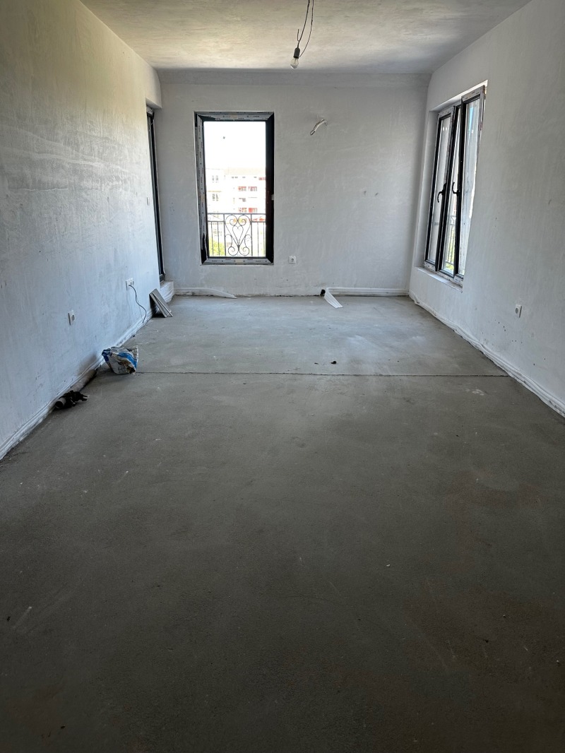 Til salgs  1 soverom Plovdiv , Ostromila , 69 kvm | 33546461 - bilde [4]