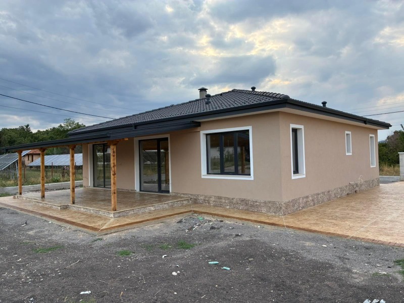 Продава  Къща област Хасково , с. Сираково , 160 кв.м | 68256459