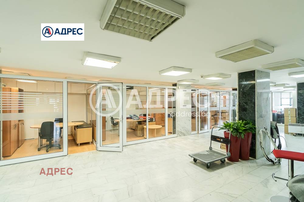 Продава ПРОМ. ПОМЕЩЕНИЕ, гр. Варна, ЖП Гара, снимка 7 - Производствени сгради - 56195810