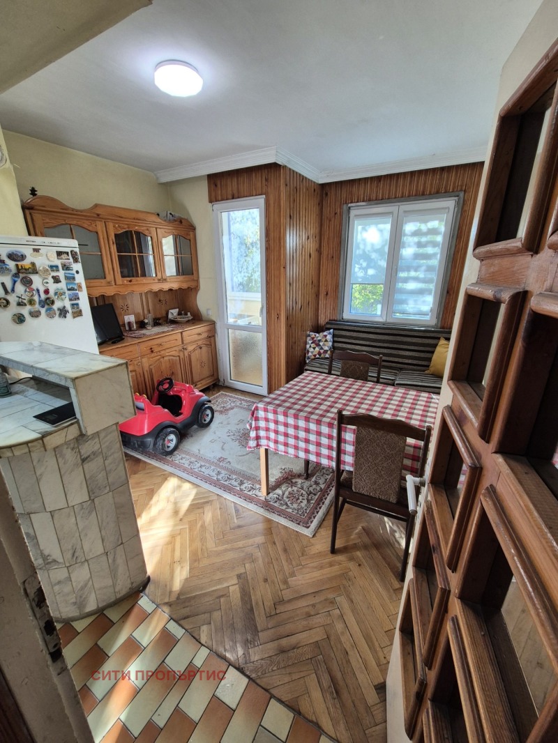 Продава 3-СТАЕН в град Благоевград, Еленово 1 - 84 кв.м / 88 740 € » 173 560.35 лв., СИТИ ПРОПЪРТИС