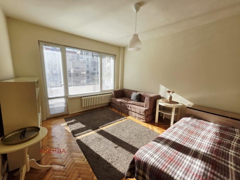 Продава 2-СТАЕН, гр. София, Оборище