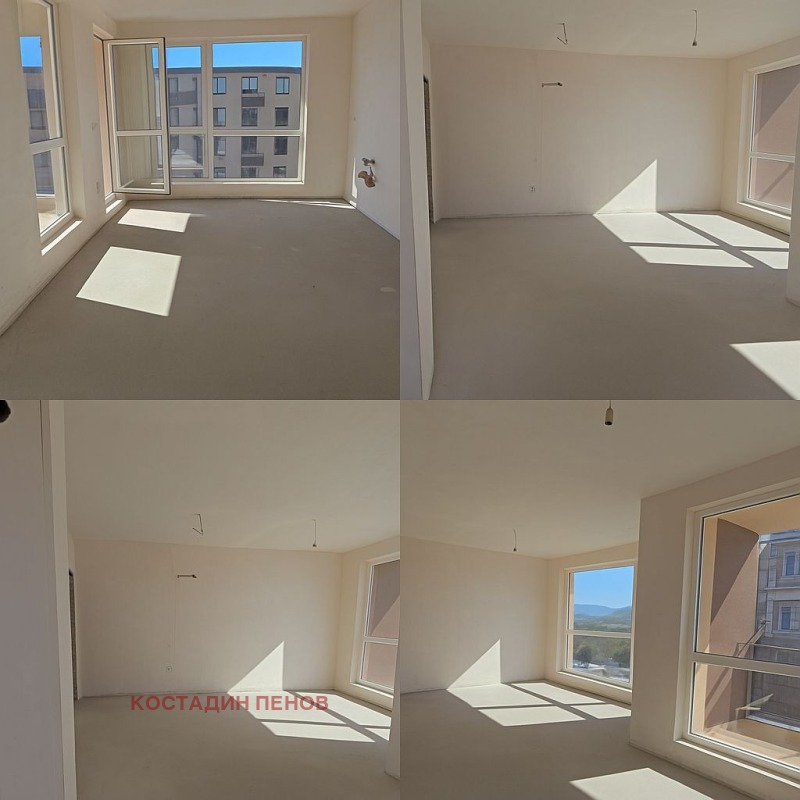 Te koop  3 slaapkamers Plovdiv , Juzjen , 134 m² | 77316773