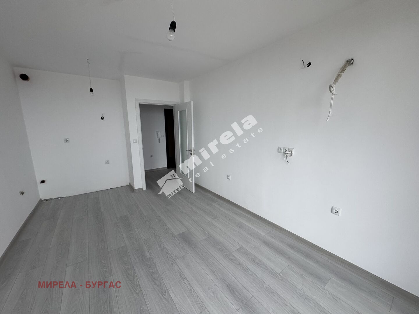 Продава 2-СТАЕН, гр. Поморие, област Бургас, снимка 2 - Апартаменти - 53124797