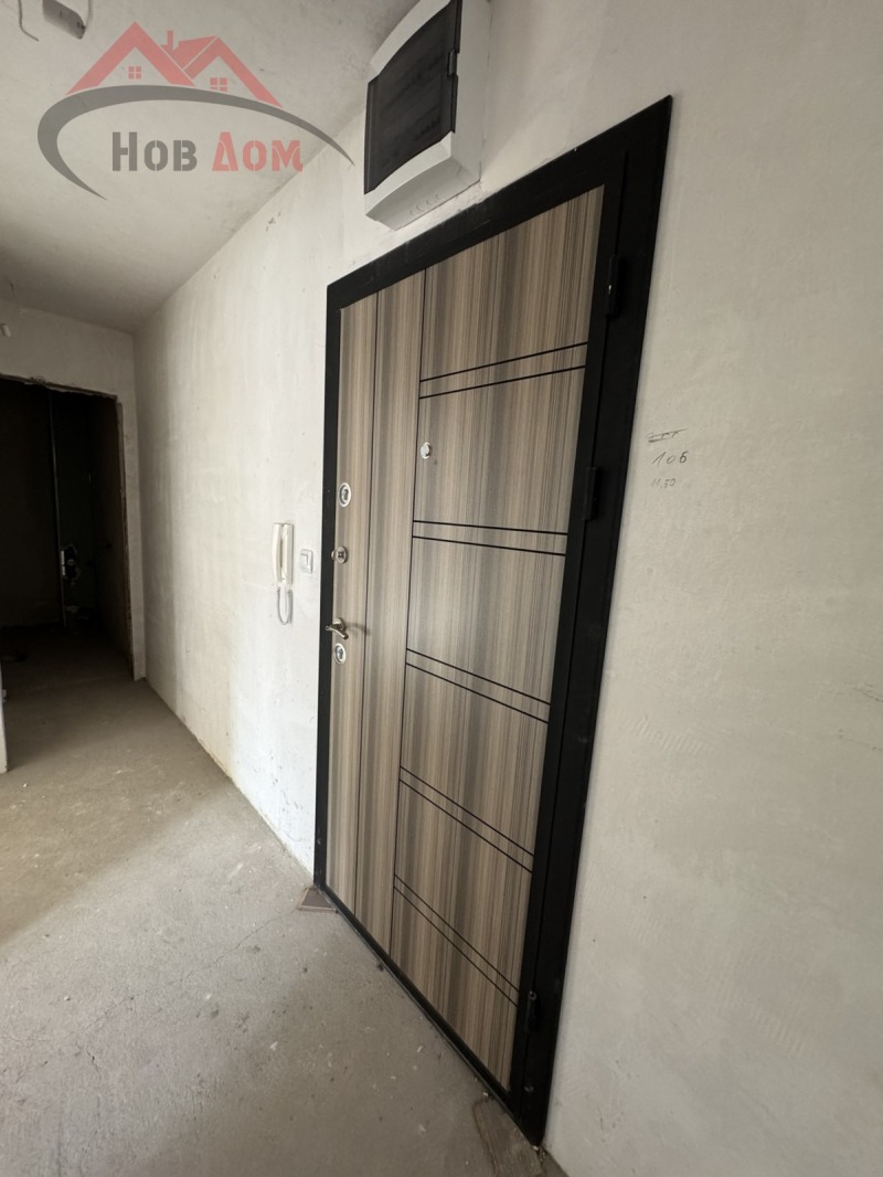 Продава 3-СТАЕН, гр. Велико Търново, Бузлуджа, снимка 2 - Апартаменти - 52444879