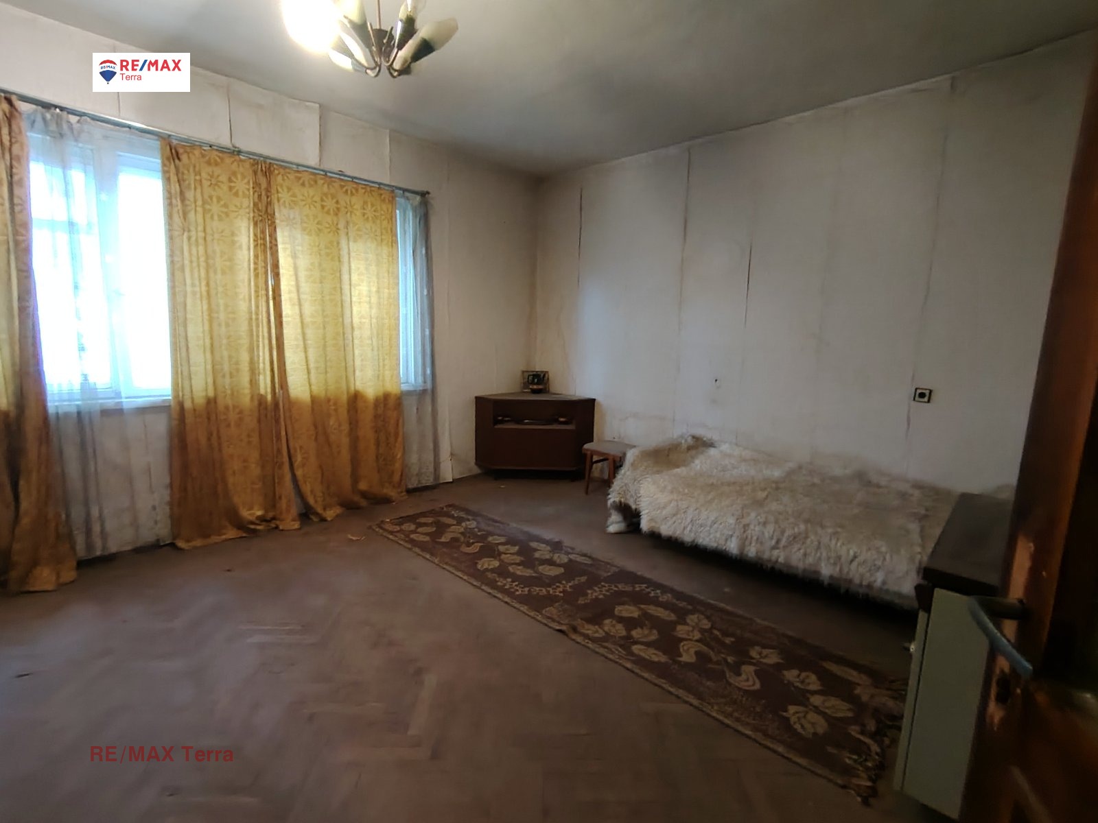 Продава ЕТАЖ ОТ КЪЩА, гр. Плевен, Идеален център, снимка 13 - Етаж от къща - 55153269