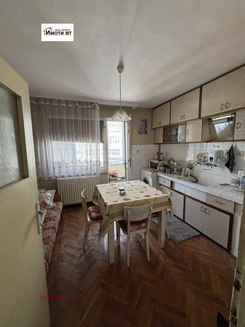 Продава 4-СТАЕН в град Велико Търново, Център - 100 кв.м / 168 900 € » 330 339.69 лв., ИМОТИ ВТ