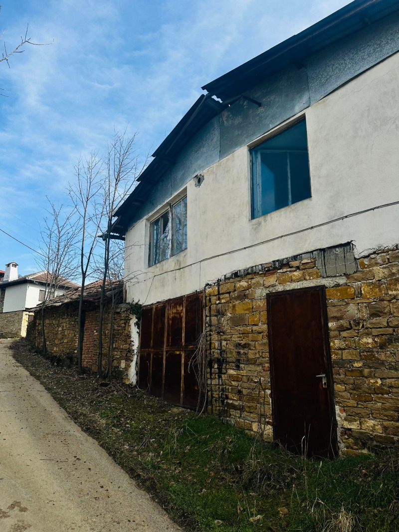 Продава КЪЩА в област Габрово, с. Геша - 450 кв.м / 99 000 € » 193 627.17 лв., ХОУМС ИН БЪЛГРИЯ БГ ООД