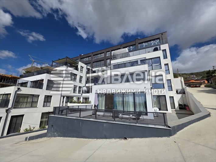 In vendita  3 camere da letto Varna , Briz , 200 mq | 94050890