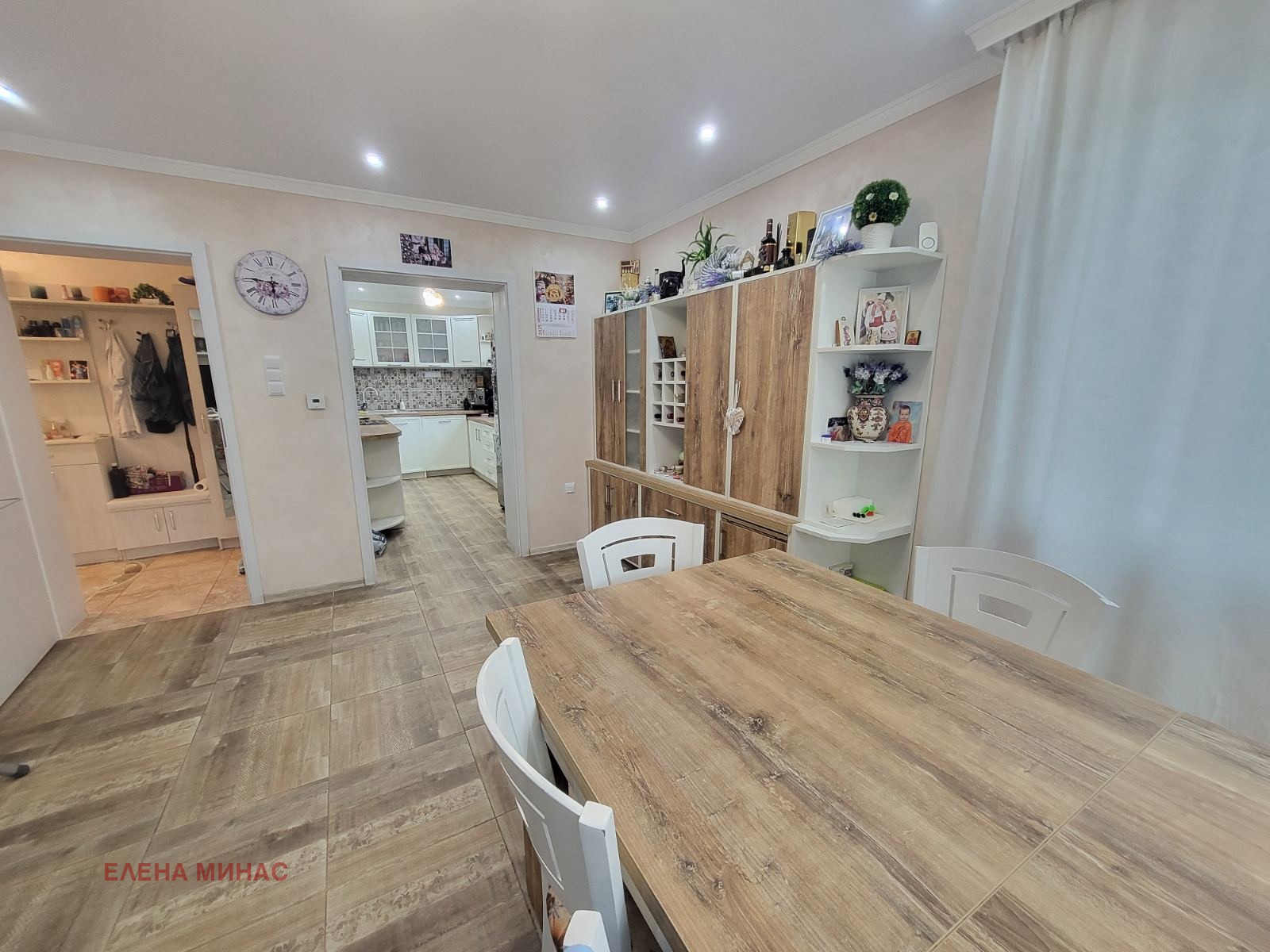 Продава 3-СТАЕН, гр. Шумен, Център, снимка 2 - Апартаменти - 51636244