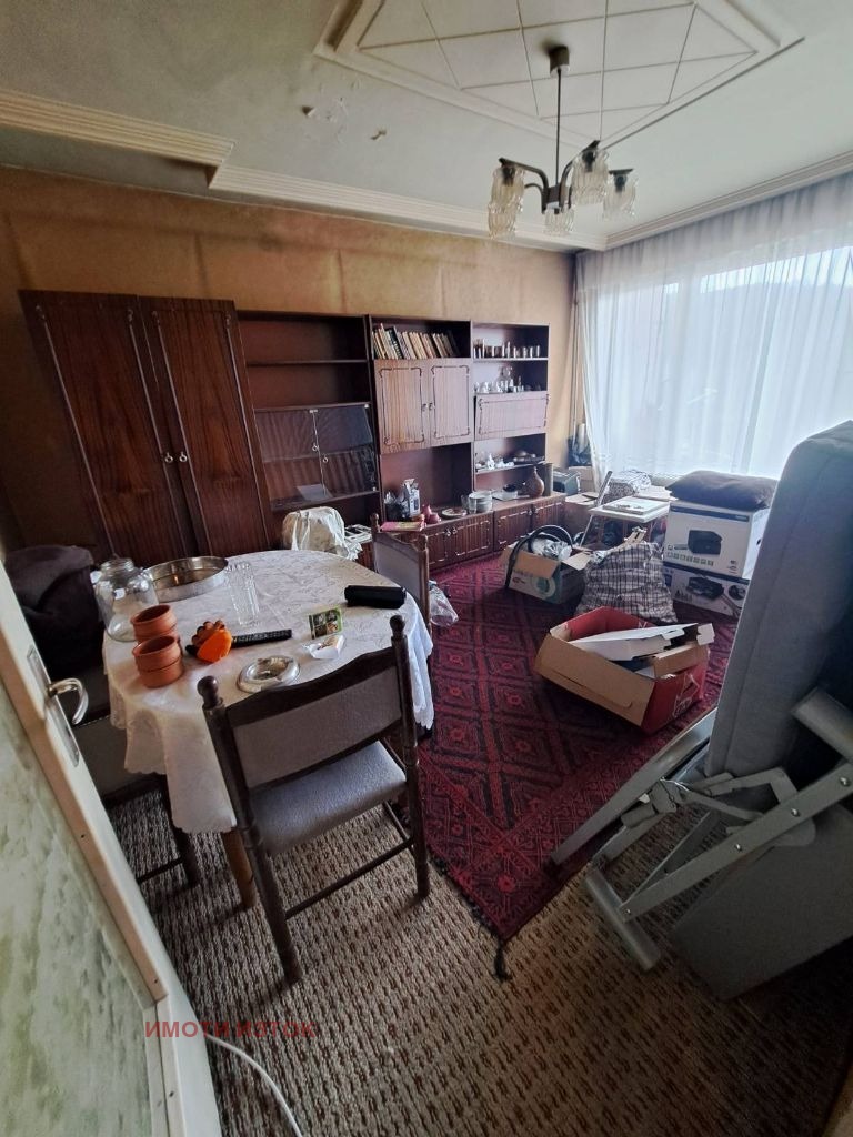 Til salgs  2 soverom Pernik , Iztok , 93 kvm | 75938018 - bilde [10]